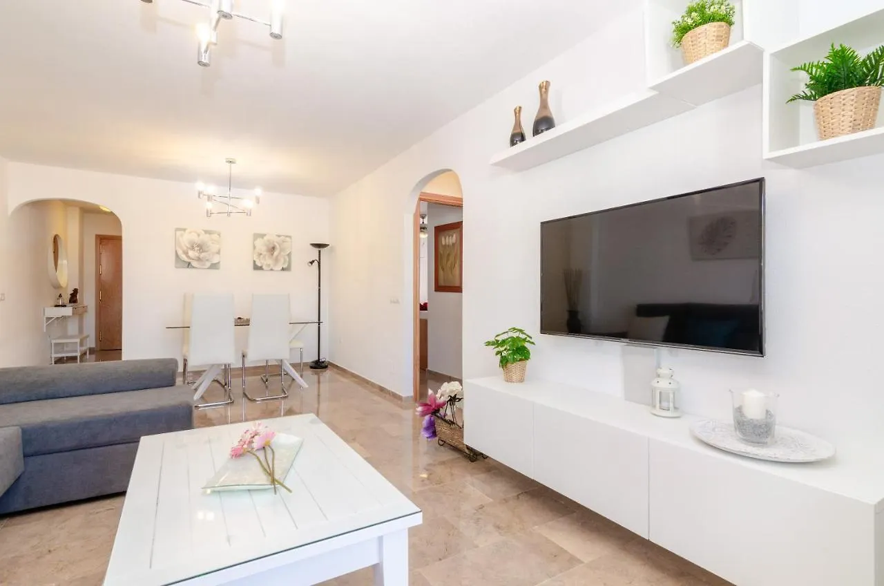 Apartment Wintowinrentals Pool, Sunny Side & Free Parking. Torre de Benagalbon Spain
